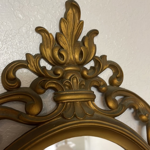 Vintage Syroco Style Resin Oval Gold Ornate Mirror MCM - Picture 4 of 11